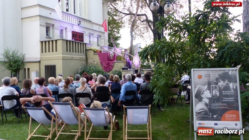 Zdjęcie w galerii na portalu naszraciborz.pl: W kancelarii dyżurnego ruchu Teatru Wodzisławskiej Ulicy  wiadomości z regionu