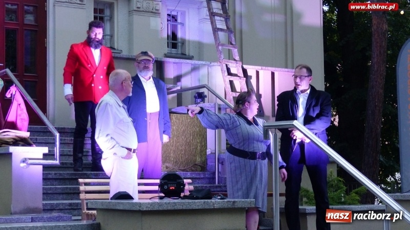 Zdjęcie w galerii na portalu naszraciborz.pl: W kancelarii dyżurnego ruchu Teatru Wodzisławskiej Ulicy  wiadomości z regionu