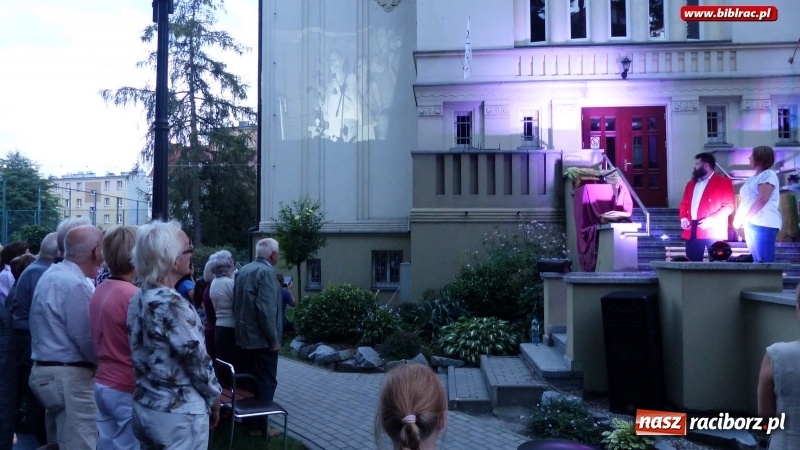 Zdjęcie w galerii na portalu naszraciborz.pl: W kancelarii dyżurnego ruchu Teatru Wodzisławskiej Ulicy  wiadomości z regionu