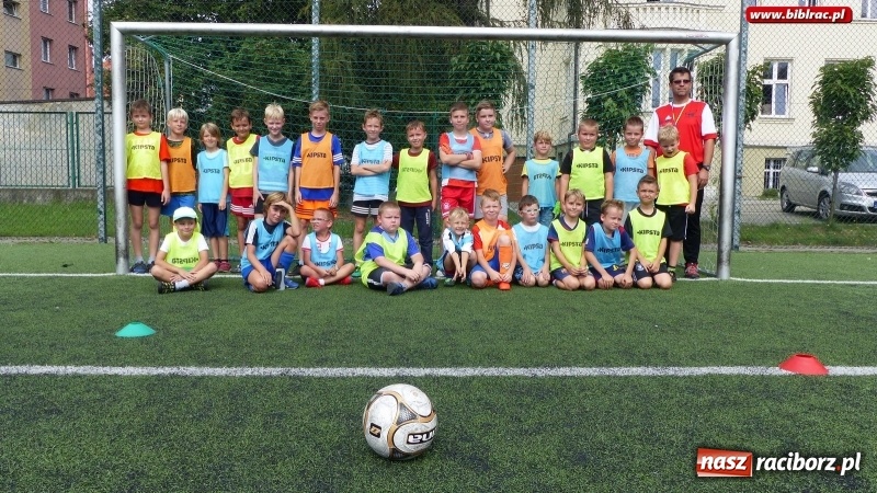 Zdjęcie w galerii na portalu naszraciborz.pl: Lato z biblioteką na sportowo wiadomości z regionu