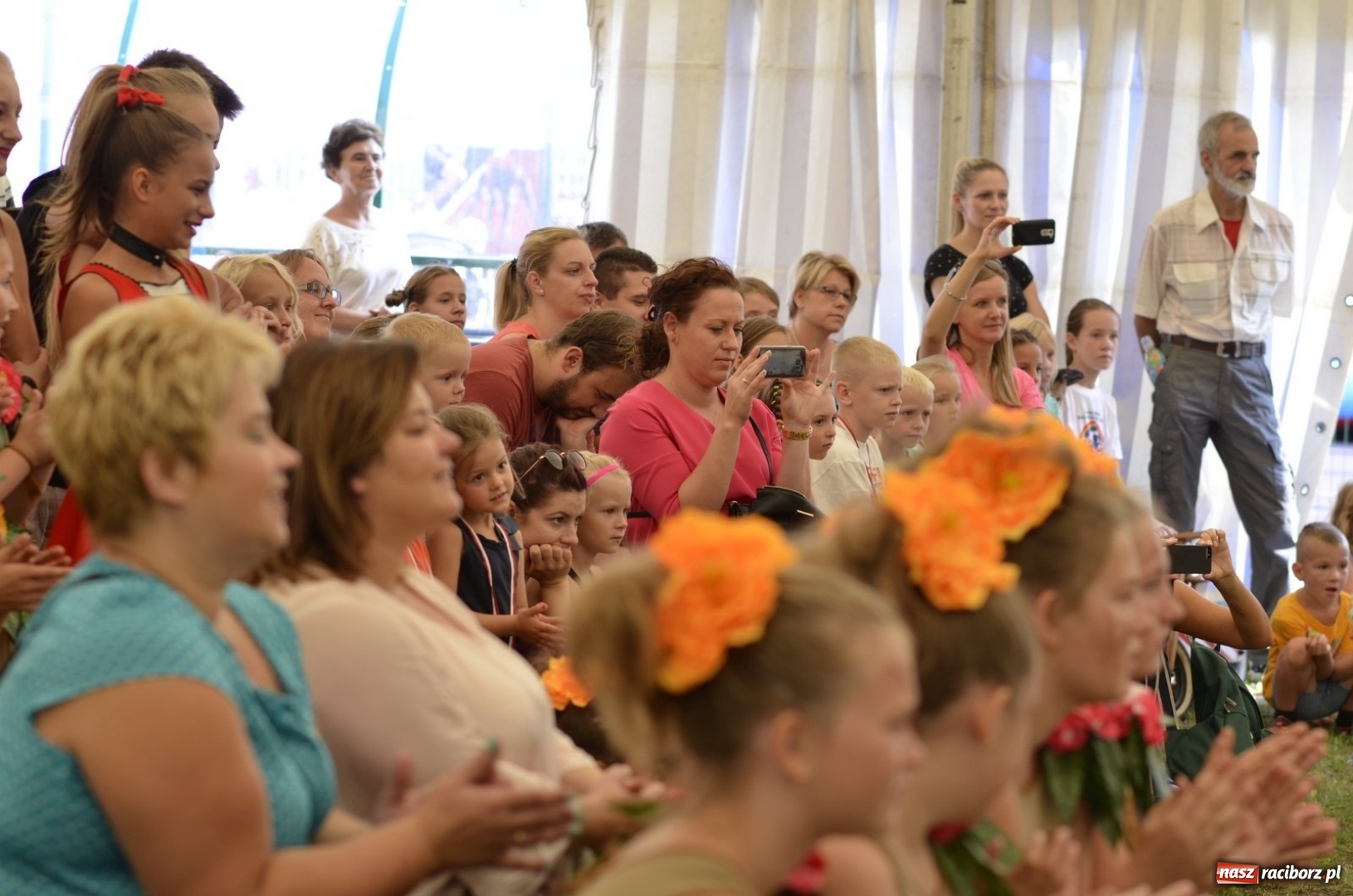 Zdjęcie w galerii na portalu naszraciborz.pl: Rafako Półmaraton Racibórz to nie tylko biegi. W ramach imprezy wystąpiły raciborskie grupy artystyczne wiadomości z regionu