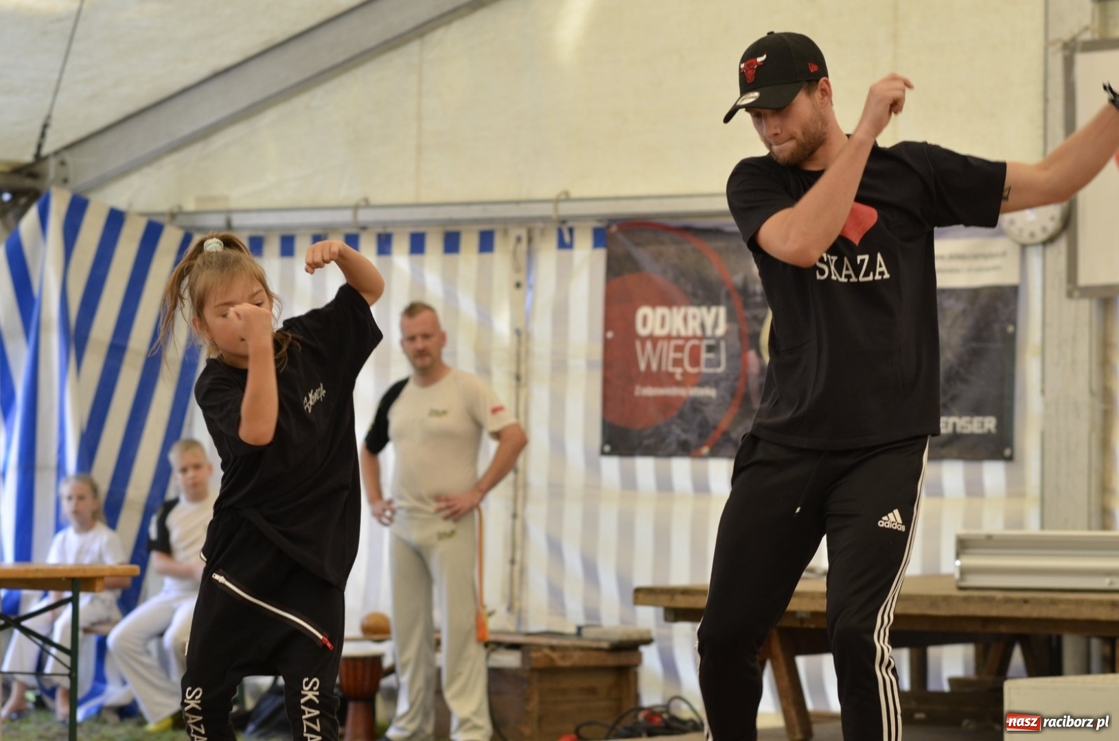 Zdjęcie w galerii na portalu naszraciborz.pl: Rafako Półmaraton Racibórz to nie tylko biegi. W ramach imprezy wystąpiły raciborskie grupy artystyczne wiadomości z regionu