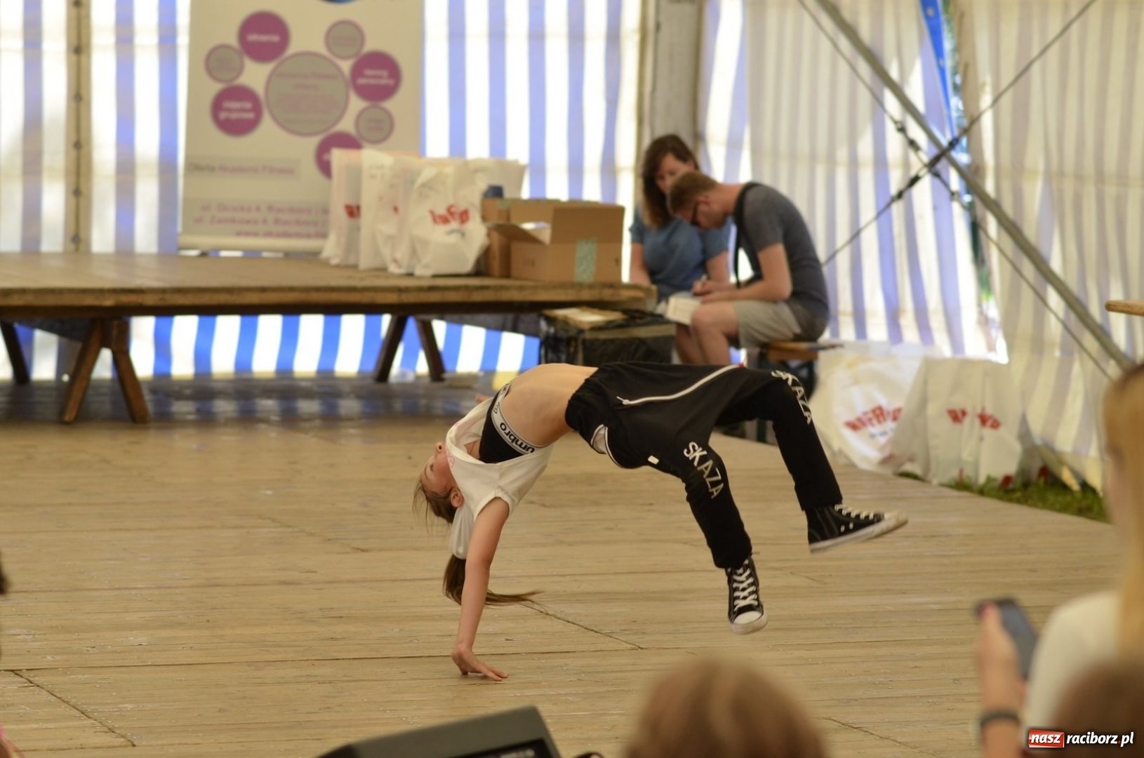 Zdjęcie w galerii na portalu naszraciborz.pl: Rafako Półmaraton Racibórz to nie tylko biegi. W ramach imprezy wystąpiły raciborskie grupy artystyczne wiadomości z regionu