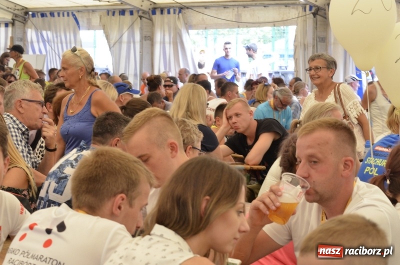 Zdjęcie w galerii na portalu naszraciborz.pl: Rafako Półmaraton Racibórz to nie tylko biegi. W ramach imprezy wystąpiły raciborskie grupy artystyczne wiadomości z regionu