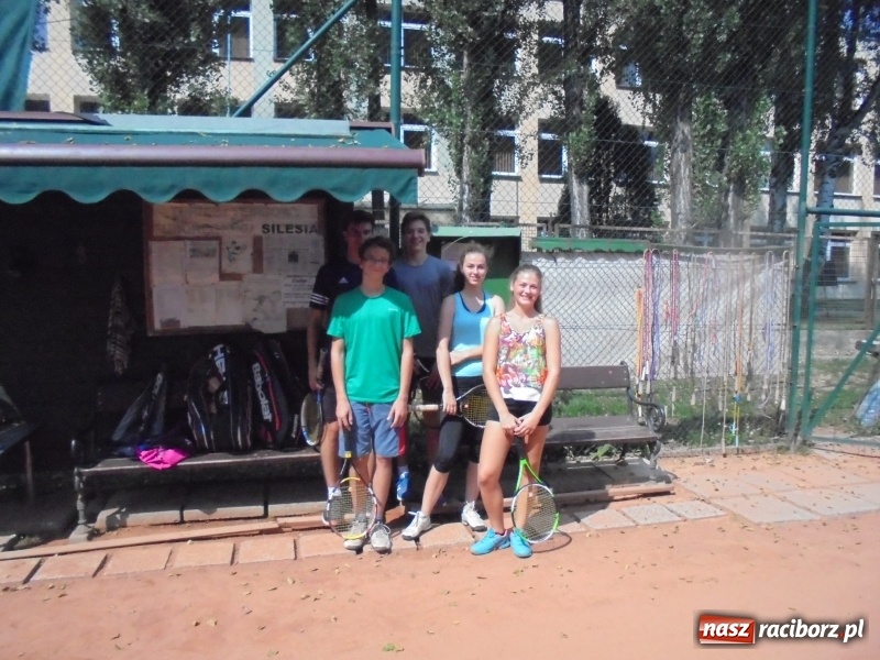 Zdjęcie w galerii na portalu naszraciborz.pl: Młodzieżowy turniej tenisowy o puchar NSZZ PZP Rafako wiadomości z regionu
