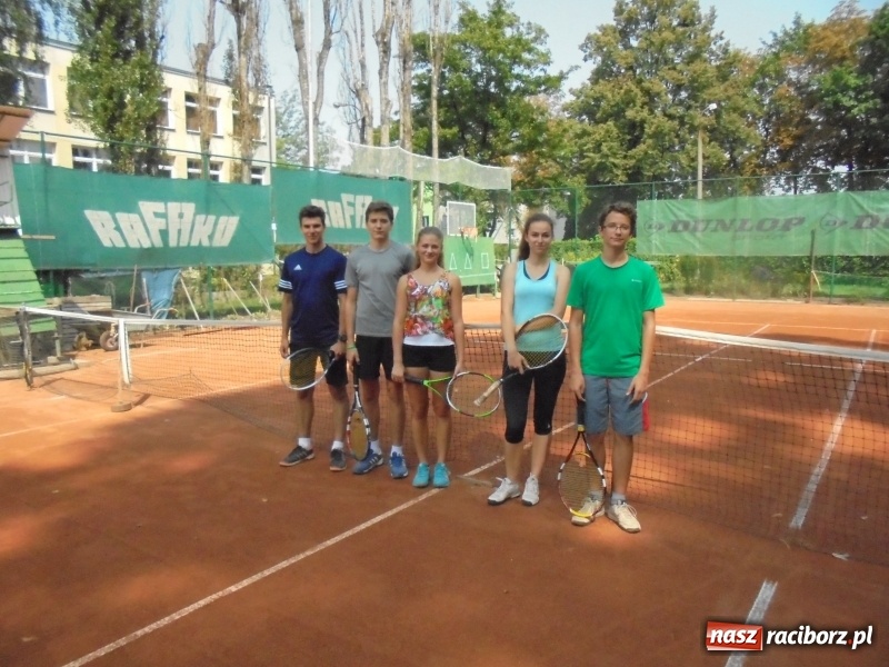 Zdjęcie w galerii na portalu naszraciborz.pl: Młodzieżowy turniej tenisowy o puchar NSZZ PZP Rafako wiadomości z regionu