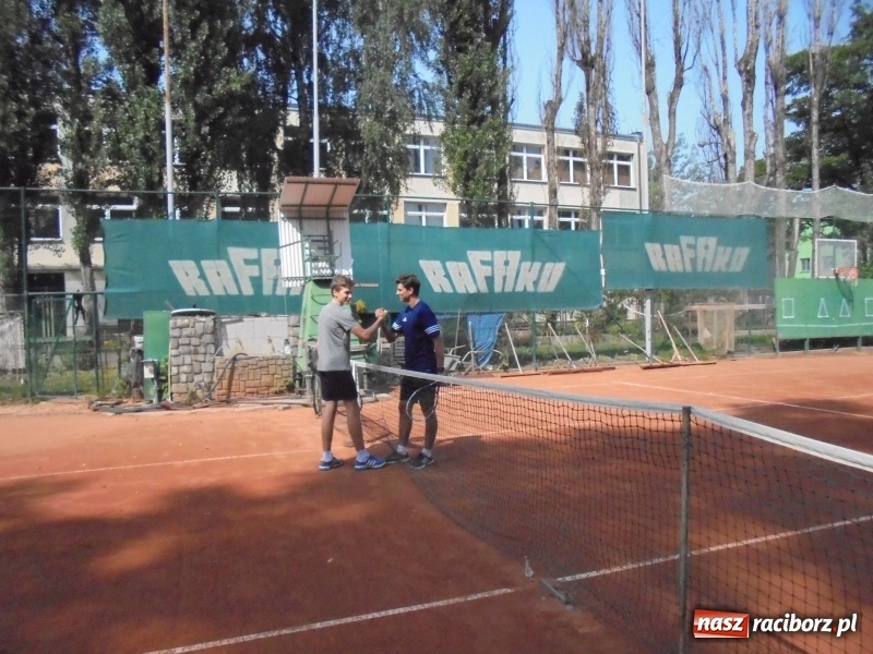 Zdjęcie w galerii na portalu naszraciborz.pl: Młodzieżowy turniej tenisowy o puchar NSZZ PZP Rafako wiadomości z regionu
