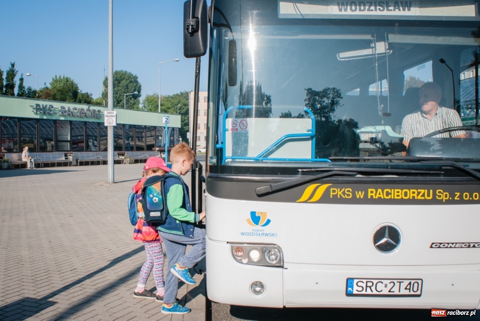 Zdjęcie w galerii na portalu naszraciborz.pl: Nowy rok szkolny – nowy rozkład jazdy. PKS Racibórz wprowadza zmiany wiadomości z regionu