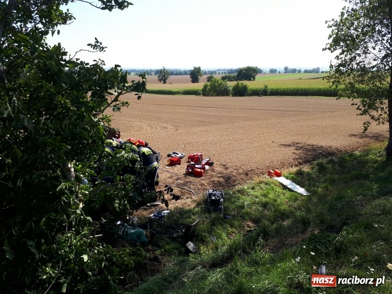 Zdjęcie w galerii na portalu naszraciborz.pl: Tragiczny wypadek na trasie Racibórz - Pietrowice Wielkie na wysokości Żerdzin wiadomości z regionu