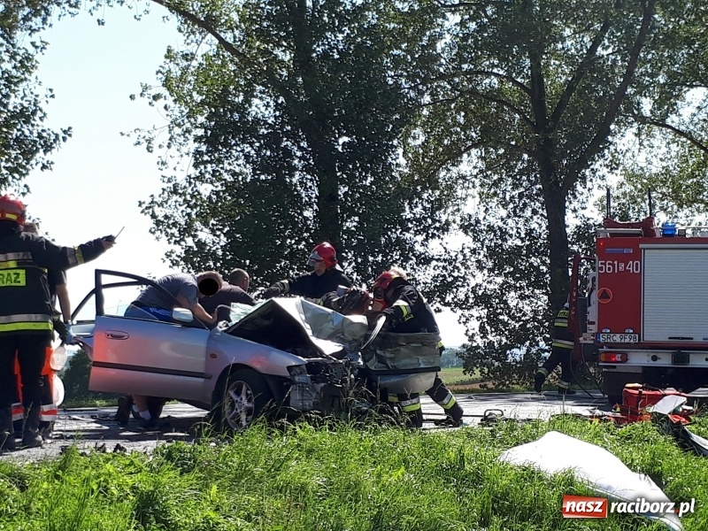 Zdjęcie w galerii na portalu naszraciborz.pl: Tragiczny wypadek na trasie Racibórz - Pietrowice Wielkie na wysokości Żerdzin wiadomości z regionu