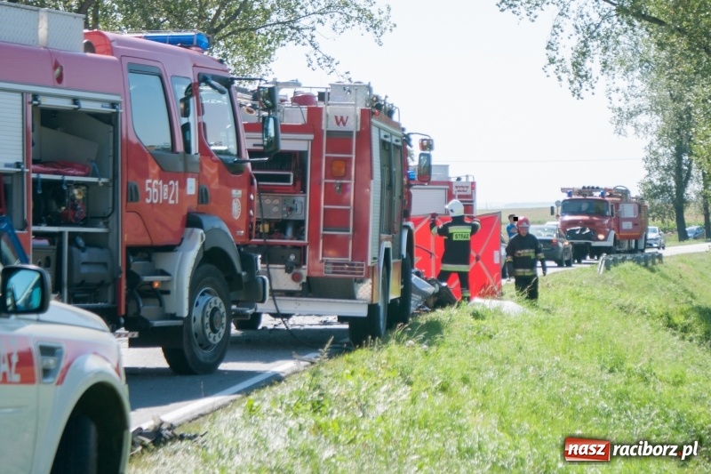 Zdjęcie w galerii na portalu naszraciborz.pl: Tragiczny wypadek na trasie Racibórz - Pietrowice Wielkie na wysokości Żerdzin wiadomości z regionu