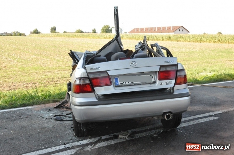 Zdjęcie w galerii na portalu naszraciborz.pl: Tragiczny wypadek na DW 416 Racibórz - Pietrowice Wielkie. Te zdjęcia to OSTRZEŻENIE  wiadomości z regionu