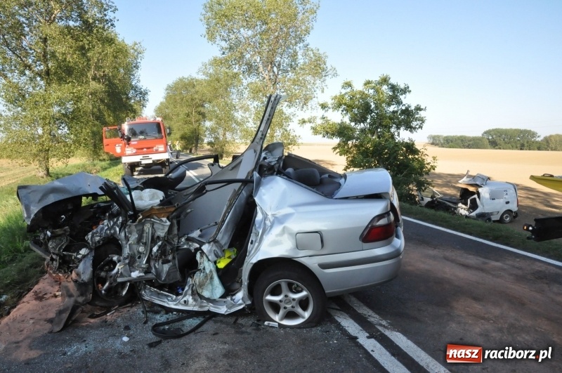 Zdjęcie w galerii na portalu naszraciborz.pl: Tragiczny wypadek na DW 416 Racibórz - Pietrowice Wielkie. Te zdjęcia to OSTRZEŻENIE  wiadomości z regionu