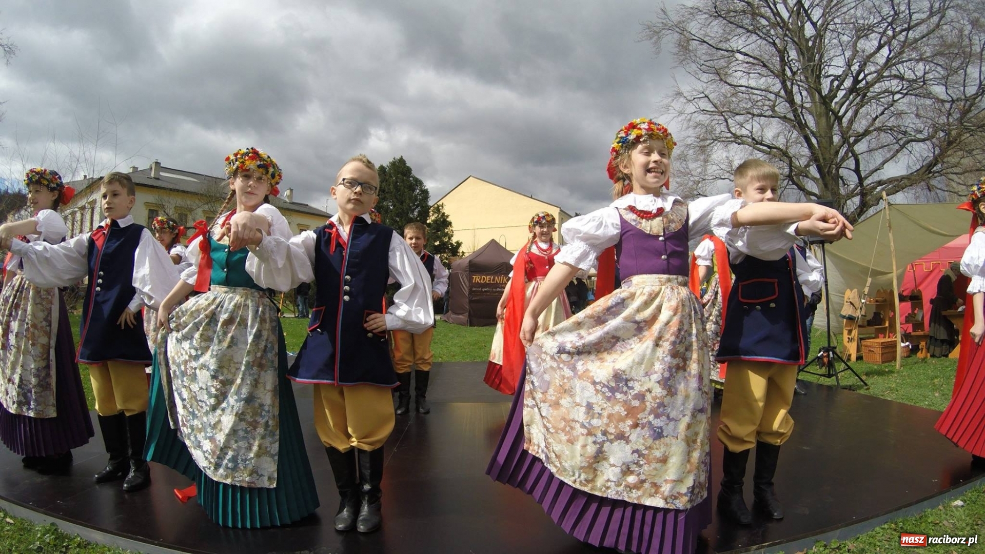 Zdjęcie w galerii na portalu naszraciborz.pl: Udany jubileuszowy rok zespołów tanecznych Stowarzyszenia Źródło wiadomości z regionu
