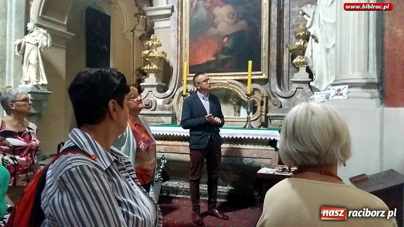 Zdjęcie w galerii na portalu naszraciborz.pl: Ostatnia wakacyjna wycieczka - Klub Przyjaciół Biblioteki na Ostrogu wybrał się do Rud wiadomości z regionu