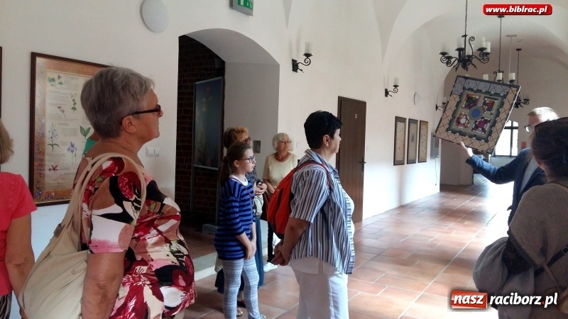 Zdjęcie w galerii na portalu naszraciborz.pl: Ostatnia wakacyjna wycieczka - Klub Przyjaciół Biblioteki na Ostrogu wybrał się do Rud wiadomości z regionu