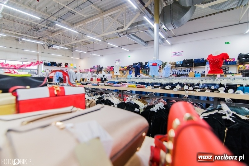 Zdjęcie w galerii na portalu naszraciborz.pl: Centrum Chińskie otwarło się dziś na nowo wiadomości z regionu