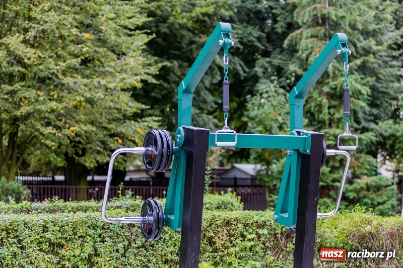 Zdjęcie w galerii na portalu naszraciborz.pl: Taka siłownia pod chmurką tylko w Raciborzu!  wiadomości z regionu
