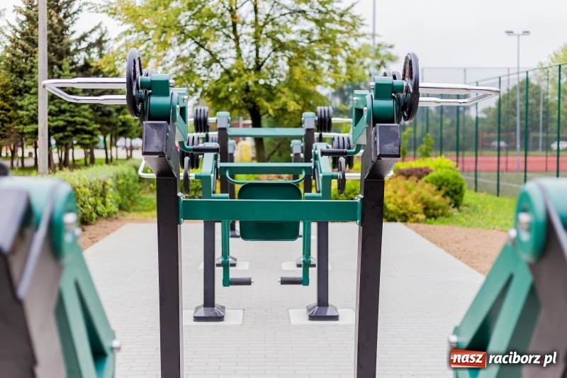 Zdjęcie w galerii na portalu naszraciborz.pl: Taka siłownia pod chmurką tylko w Raciborzu!  wiadomości z regionu