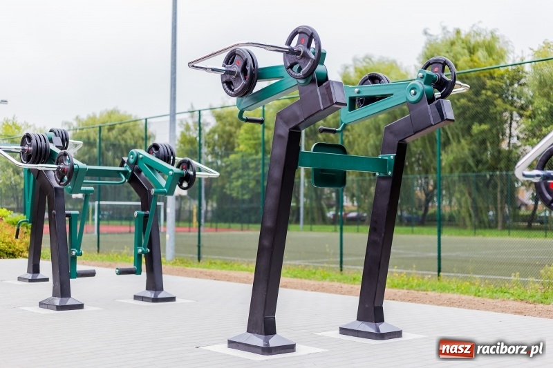 Zdjęcie w galerii na portalu naszraciborz.pl: Taka siłownia pod chmurką tylko w Raciborzu!  wiadomości z regionu
