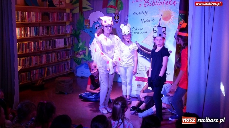 Zdjęcie w galerii na portalu naszraciborz.pl: Wielki finał wakacyjnych spotkań na co dzień i od święta w bibliotece wiadomości z regionu