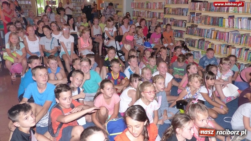 Zdjęcie w galerii na portalu naszraciborz.pl: Wielki finał wakacyjnych spotkań na co dzień i od święta w bibliotece wiadomości z regionu