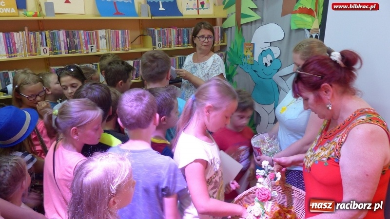 Zdjęcie w galerii na portalu naszraciborz.pl: Wielki finał wakacyjnych spotkań na co dzień i od święta w bibliotece wiadomości z regionu