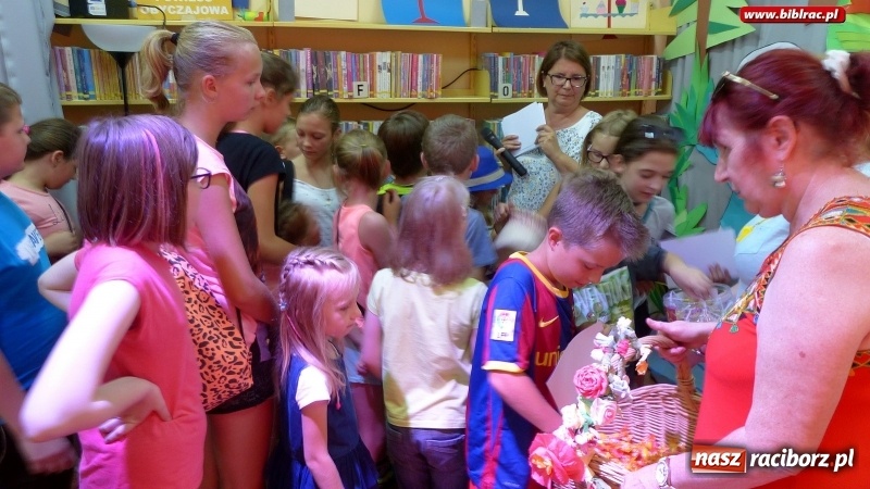 Zdjęcie w galerii na portalu naszraciborz.pl: Wielki finał wakacyjnych spotkań na co dzień i od święta w bibliotece wiadomości z regionu