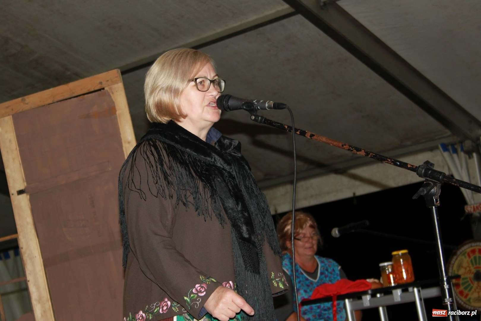 Zdjęcie w galerii na portalu naszraciborz.pl: Biesiada, tyjater i fire show na początek wojnowickich dożynek  wiadomości z regionu