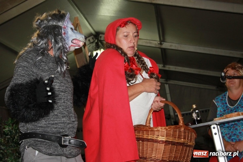 Zdjęcie w galerii na portalu naszraciborz.pl: Biesiada, tyjater i fire show na początek wojnowickich dożynek  wiadomości z regionu