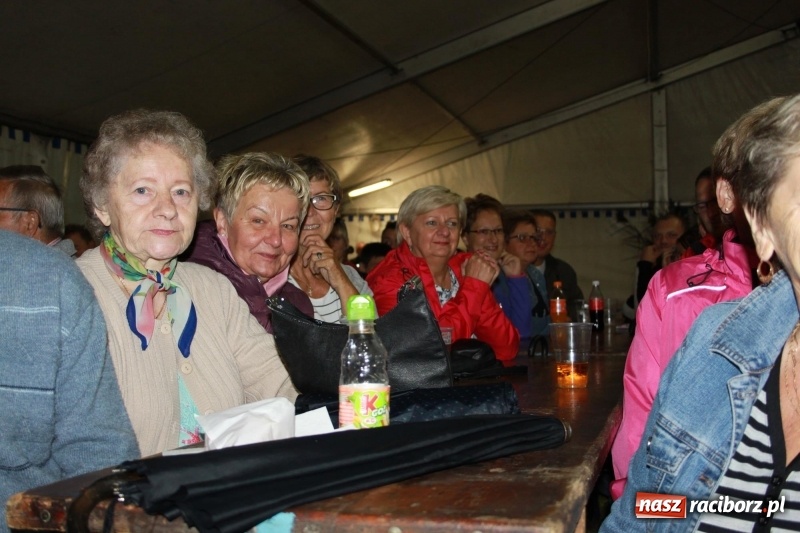 Zdjęcie w galerii na portalu naszraciborz.pl: Biesiada, tyjater i fire show na początek wojnowickich dożynek  wiadomości z regionu