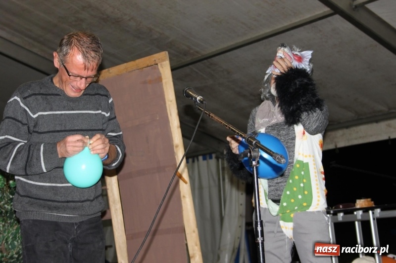 Zdjęcie w galerii na portalu naszraciborz.pl: Biesiada, tyjater i fire show na początek wojnowickich dożynek  wiadomości z regionu