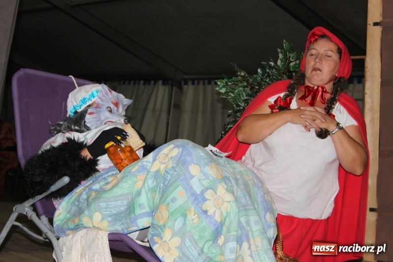 Zdjęcie w galerii na portalu naszraciborz.pl: Biesiada, tyjater i fire show na początek wojnowickich dożynek  wiadomości z regionu