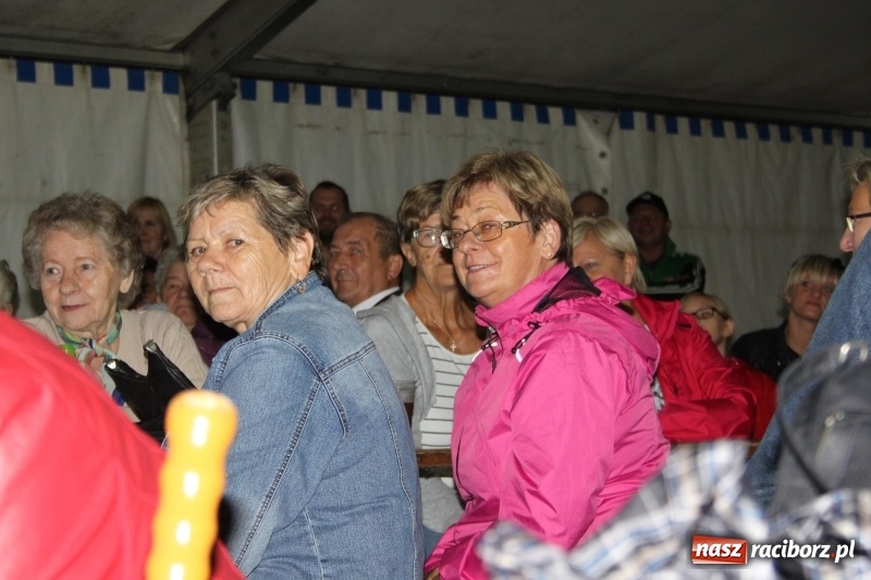 Zdjęcie w galerii na portalu naszraciborz.pl: Biesiada, tyjater i fire show na początek wojnowickich dożynek  wiadomości z regionu