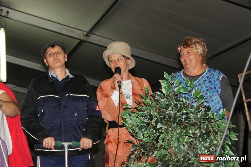 Zdjęcie w galerii na portalu naszraciborz.pl: Biesiada, tyjater i fire show na początek wojnowickich dożynek  wiadomości z regionu