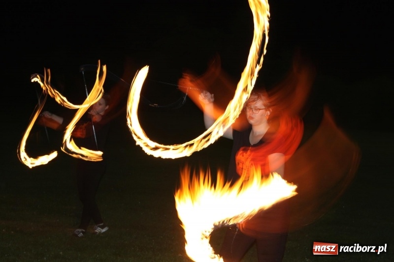 Zdjęcie w galerii na portalu naszraciborz.pl: Biesiada, tyjater i fire show na początek wojnowickich dożynek  wiadomości z regionu