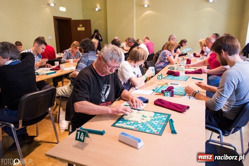 Zdjęcie w galerii na portalu naszraciborz.pl: Pojedynek na słowa w Raciborskim Centrum Kultury  wiadomości z regionu