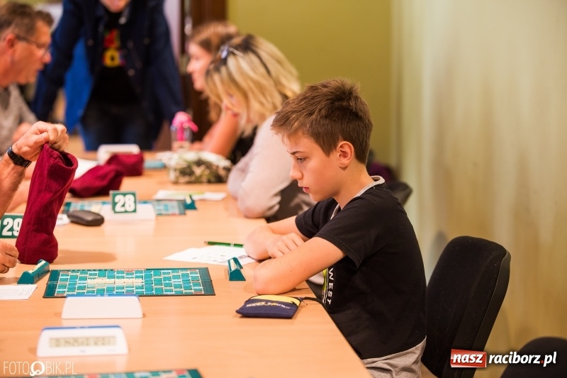 Zdjęcie w galerii na portalu naszraciborz.pl: Pojedynek na słowa w Raciborskim Centrum Kultury  wiadomości z regionu