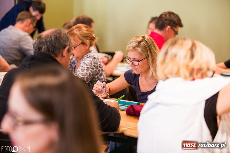 Zdjęcie w galerii na portalu naszraciborz.pl: Pojedynek na słowa w Raciborskim Centrum Kultury  wiadomości z regionu