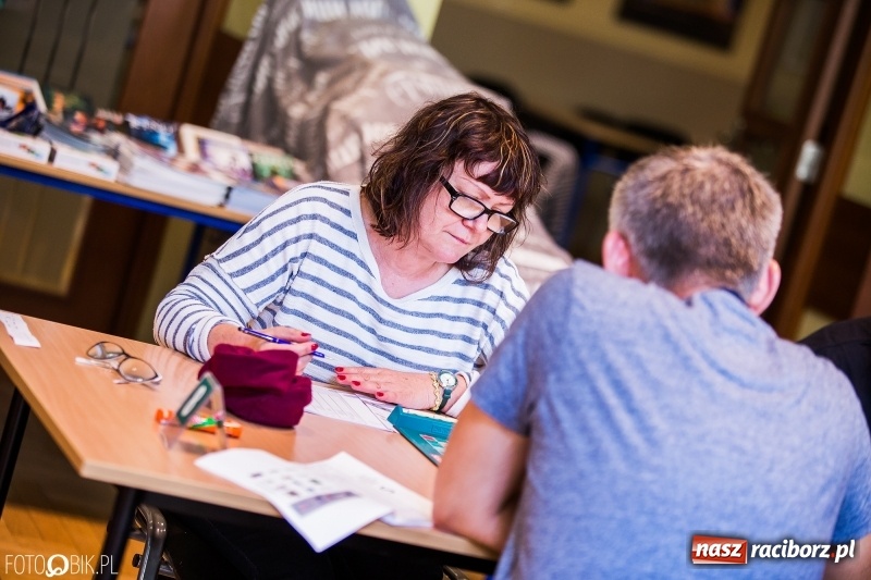 Zdjęcie w galerii na portalu naszraciborz.pl: Pojedynek na słowa w Raciborskim Centrum Kultury  wiadomości z regionu