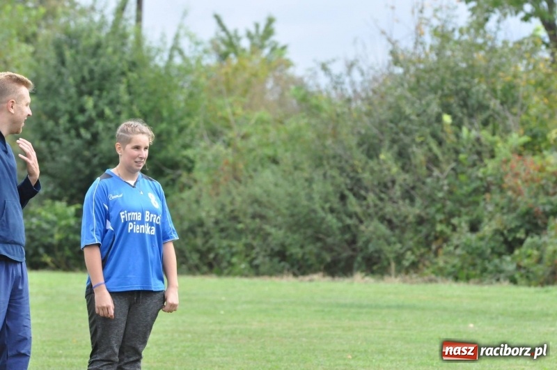 Zdjęcie w galerii na portalu naszraciborz.pl: W Wojnowicach ostro rywalizują w palanta  wiadomości z regionu