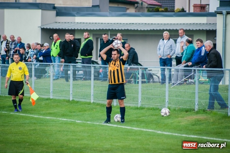Zdjęcie w galerii na portalu naszraciborz.pl: Wymęczone zwycięstwo Studziennej w starciu z rezerwami Dębu Gaszowice wiadomości z regionu