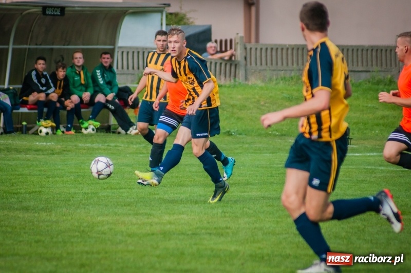 Zdjęcie w galerii na portalu naszraciborz.pl: Wymęczone zwycięstwo Studziennej w starciu z rezerwami Dębu Gaszowice wiadomości z regionu