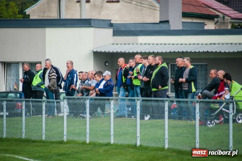 Zdjęcie w galerii na portalu naszraciborz.pl: Wymęczone zwycięstwo Studziennej w starciu z rezerwami Dębu Gaszowice wiadomości z regionu