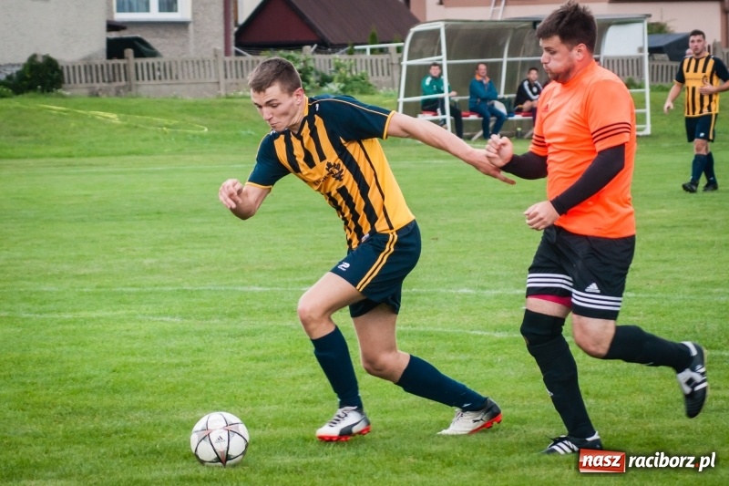 Zdjęcie w galerii na portalu naszraciborz.pl: Wymęczone zwycięstwo Studziennej w starciu z rezerwami Dębu Gaszowice wiadomości z regionu