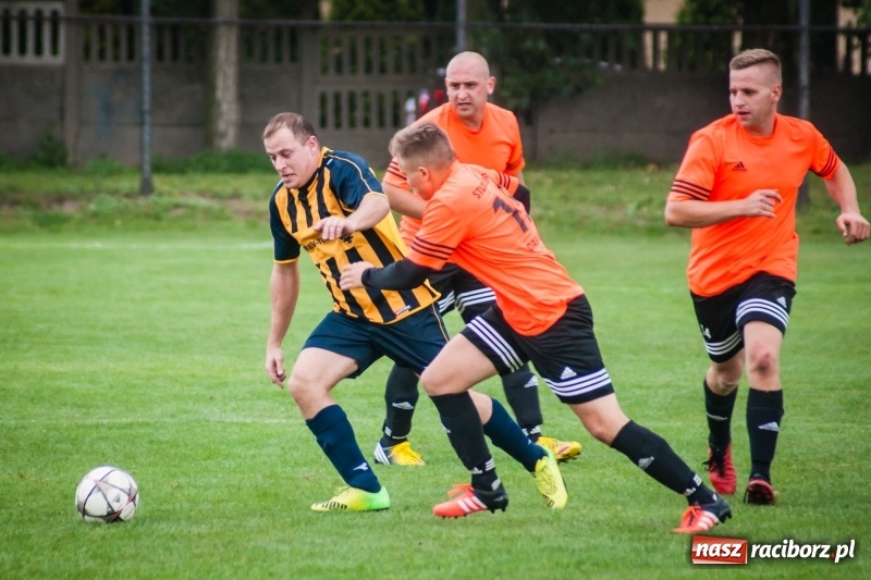 Zdjęcie w galerii na portalu naszraciborz.pl: Wymęczone zwycięstwo Studziennej w starciu z rezerwami Dębu Gaszowice wiadomości z regionu