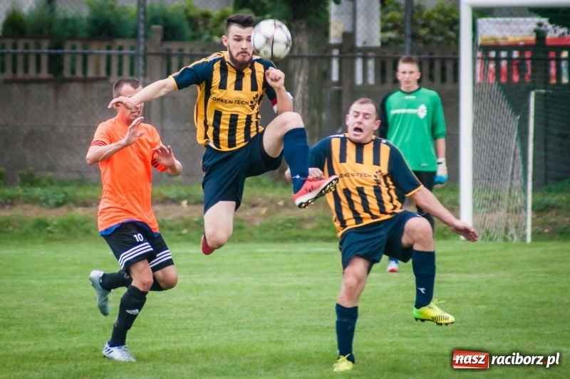 Zdjęcie w galerii na portalu naszraciborz.pl: Wymęczone zwycięstwo Studziennej w starciu z rezerwami Dębu Gaszowice wiadomości z regionu