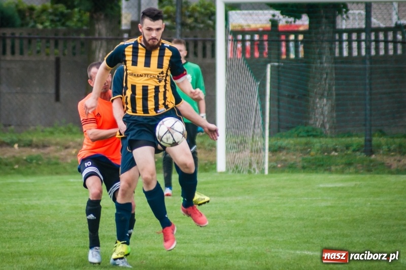 Zdjęcie w galerii na portalu naszraciborz.pl: Wymęczone zwycięstwo Studziennej w starciu z rezerwami Dębu Gaszowice wiadomości z regionu