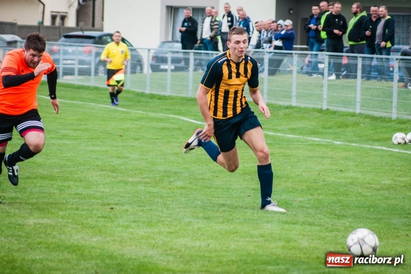 Zdjęcie w galerii na portalu naszraciborz.pl: Wymęczone zwycięstwo Studziennej w starciu z rezerwami Dębu Gaszowice wiadomości z regionu