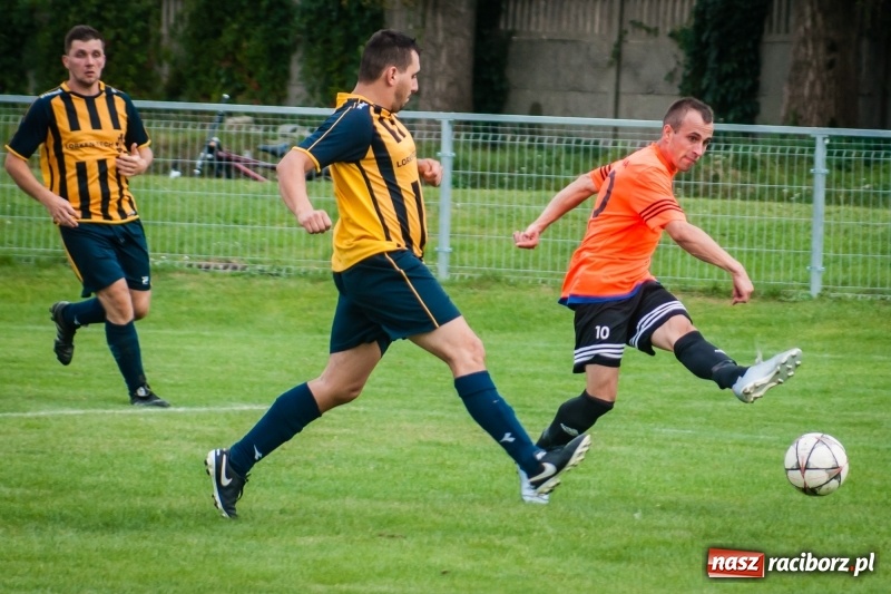 Zdjęcie w galerii na portalu naszraciborz.pl: Wymęczone zwycięstwo Studziennej w starciu z rezerwami Dębu Gaszowice wiadomości z regionu